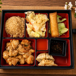 BB2. Sesame chicken bento box