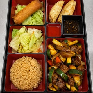 BB6. Kung pao steak bento box