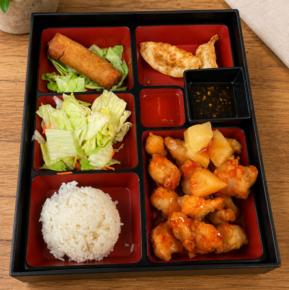 BB1. Sweet & sour chicken bento box.