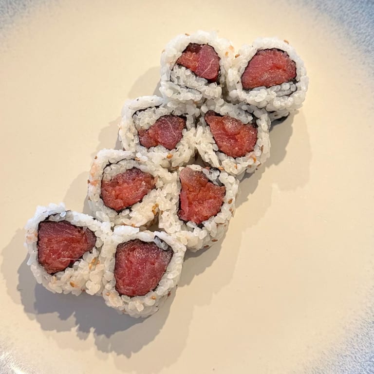 Delicious Tuna Roll Experience